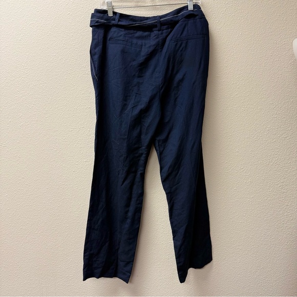 Karl Largerfeld Paris Woman's Navy Pants. Size 8 - Picture 4 of 8